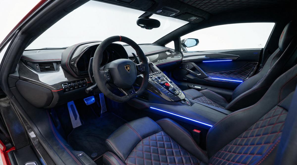 黄色仓库内饰改装视频